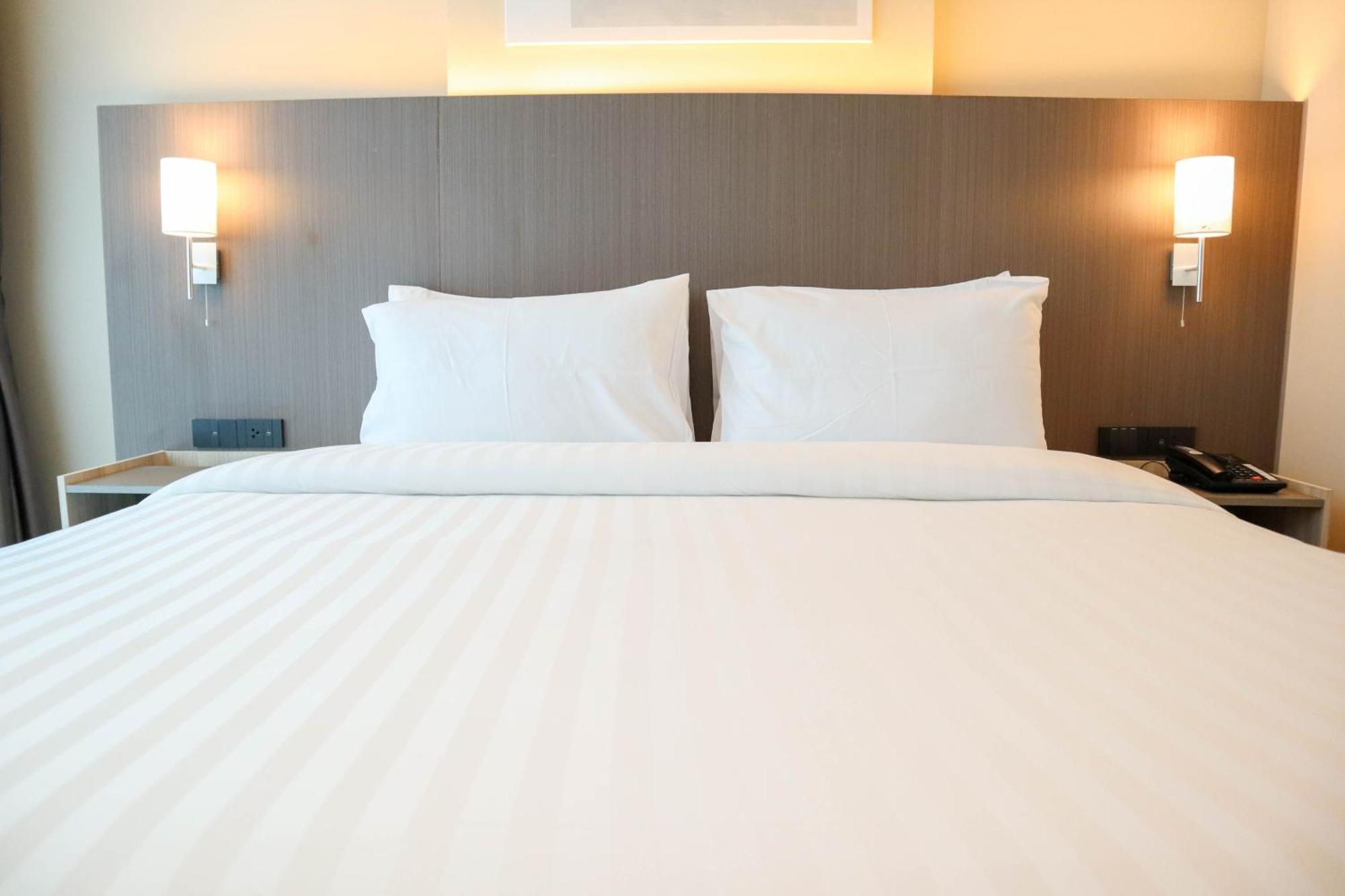 The One Cozy Living Hotel Pattaya Exterior photo