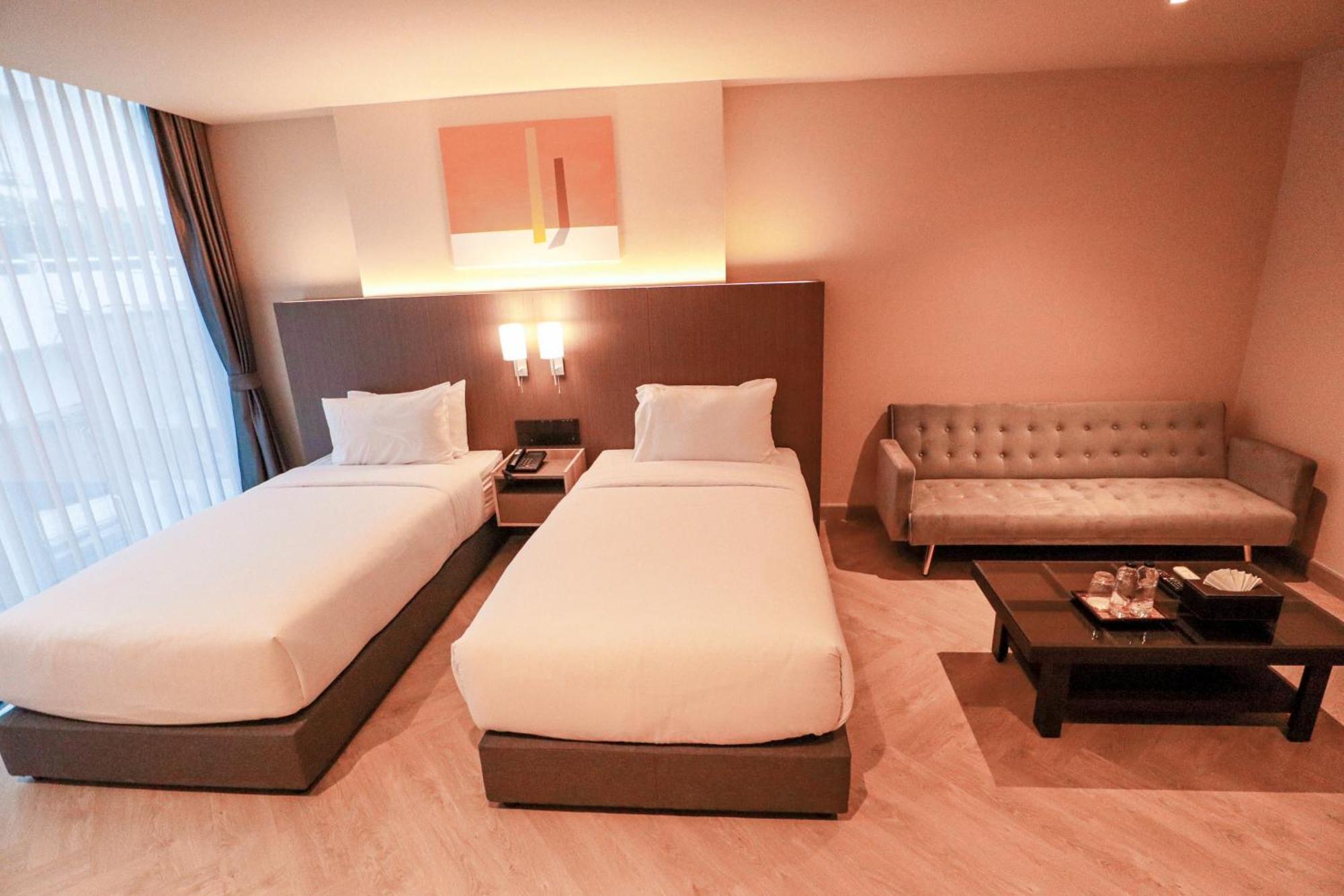 The One Cozy Living Hotel Pattaya Exterior photo