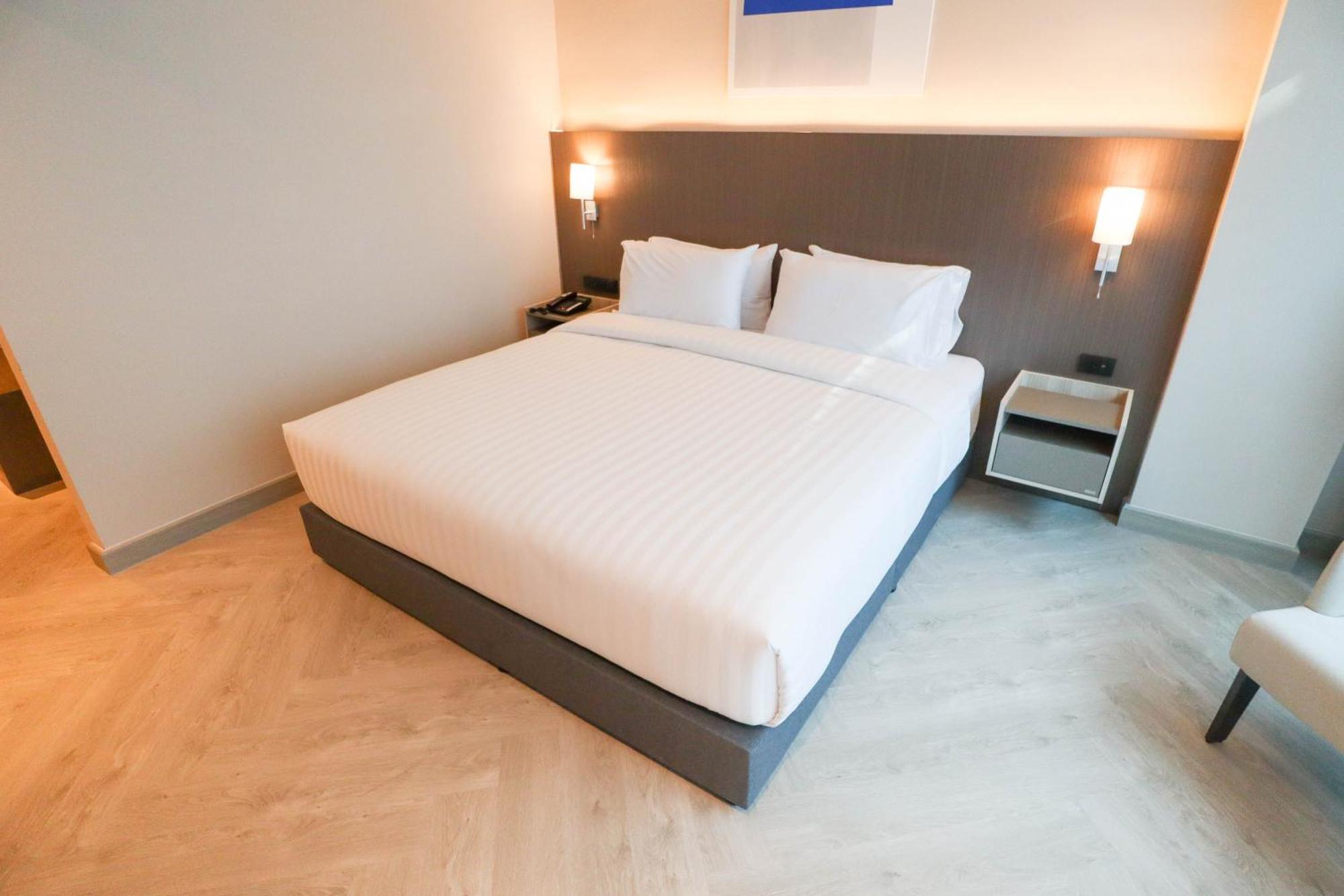 The One Cozy Living Hotel Pattaya Exterior photo